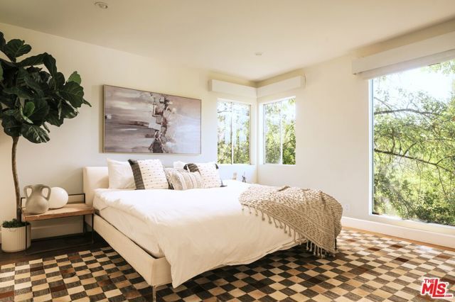 3001 Passmore Drive, Los Angeles, CA 90068