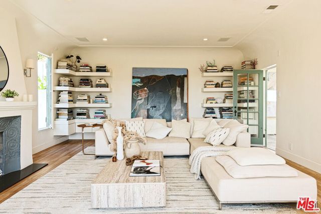 3001 Passmore Drive, Los Angeles, CA 90068