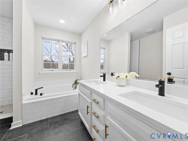 3200 Arthurwood Pl, Richmond, VA 23223