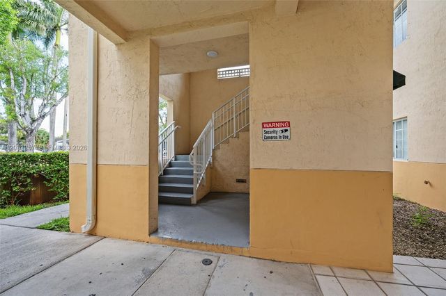 6900 NW 179th Street 2041, Hialeah, FL 33015