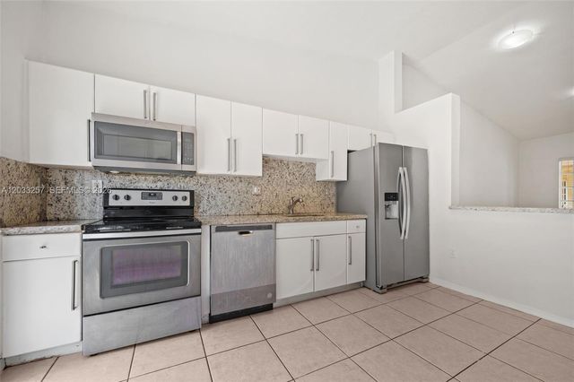 6900 NW 179th Street 2041, Hialeah, FL 33015