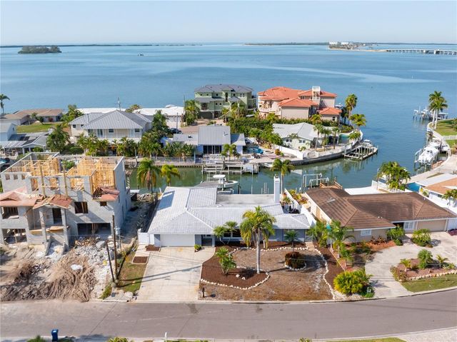 2250 LAGOON DRIVE, Dunedin, FL 34698