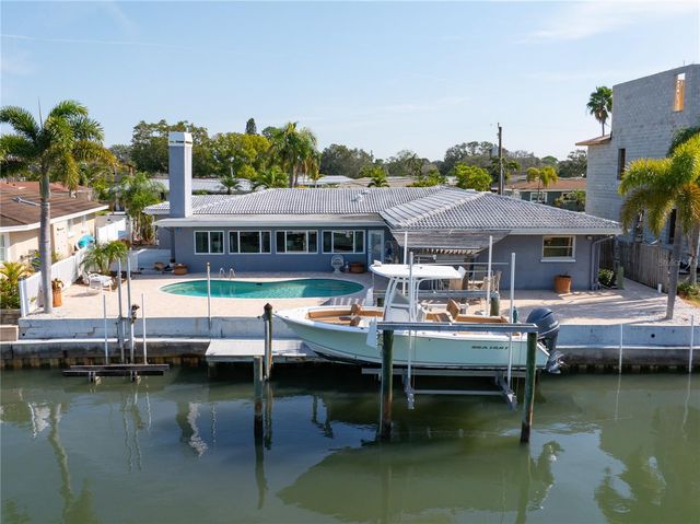 2250 LAGOON DRIVE, Dunedin, FL 34698