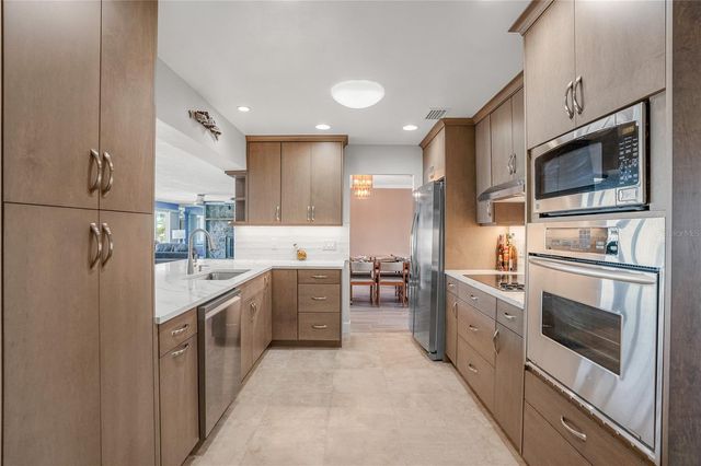 2250 LAGOON DRIVE, Dunedin, FL 34698