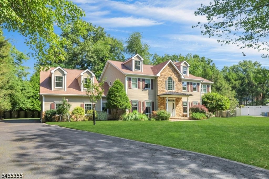782 Tiffany Ave, River Vale Twp., NJ 07675 — exterior