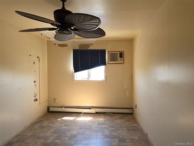 39 Kent Road, Island Park, NY 11558