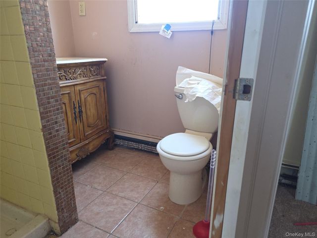 39 Kent Road, Island Park, NY 11558