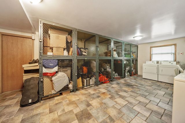 5841 W Lawrence Avenue 2NE, Chicago, IL 60630