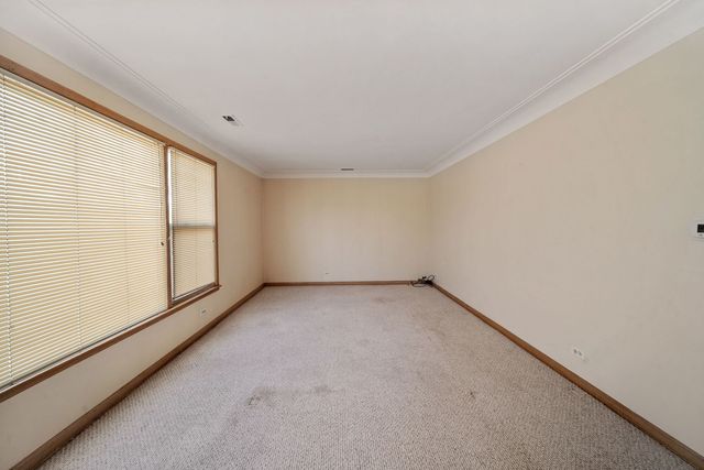 5841 W Lawrence Avenue 2NE, Chicago, IL 60630