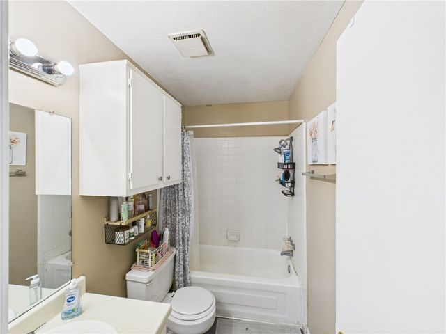 2201-03 Crest, College Station, TX 77840