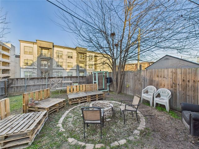 2201-03 Crest, College Station, TX 77840