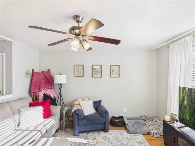 2201-03 Crest, College Station, TX 77840