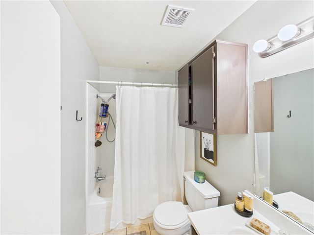 2201-03 Crest, College Station, TX 77840