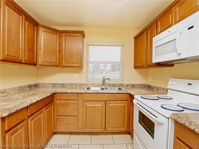 733 Booker Avenue 2, Sebring, FL 33870