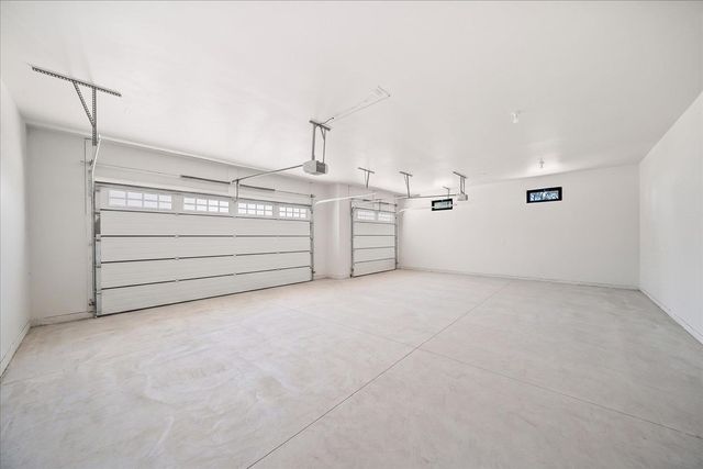 3402 E Yearling Rd, Chattaroy, WA 99003