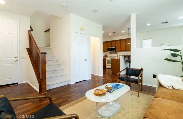 23015 Mission, Carson, CA 90745