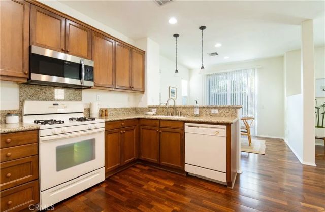 23015 Mission, Carson, CA 90745