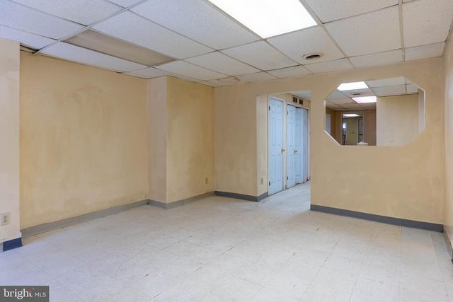 109 LONG LN, Upper Darby, PA 19082