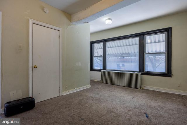 109 LONG LN, Upper Darby, PA 19082