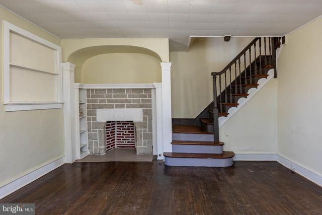 109 LONG LN, Upper Darby, PA 19082