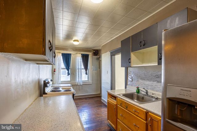 109 LONG LN, Upper Darby, PA 19082