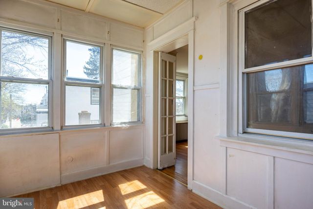 109 LONG LN, Upper Darby, PA 19082