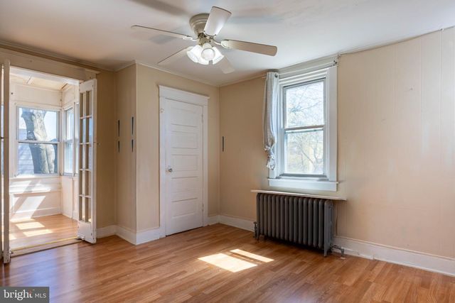 109 LONG LN, Upper Darby, PA 19082