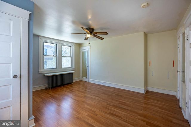 109 LONG LN, Upper Darby, PA 19082