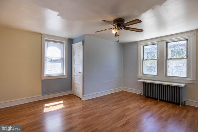 109 LONG LN, Upper Darby, PA 19082