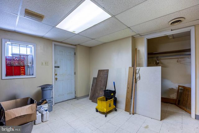 109 LONG LN, Upper Darby, PA 19082