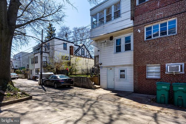 109 LONG LN, Upper Darby, PA 19082