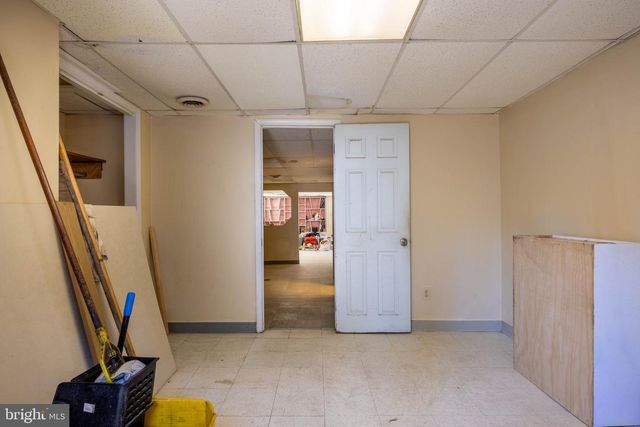 109 LONG LN, Upper Darby, PA 19082