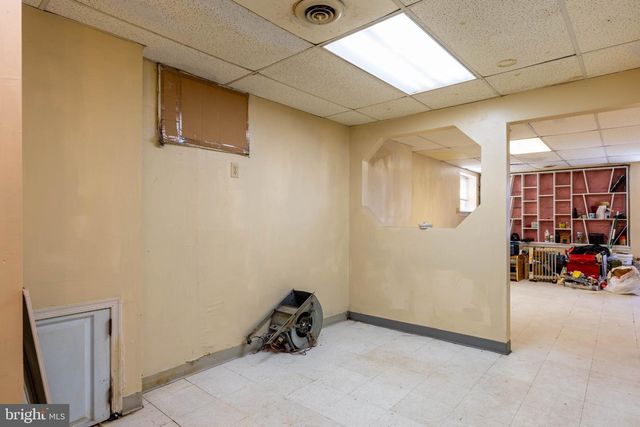 109 LONG LN, Upper Darby, PA 19082