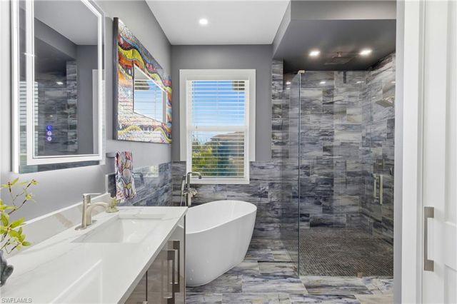 1714 NW 17th TER, Cape Coral, FL 33993