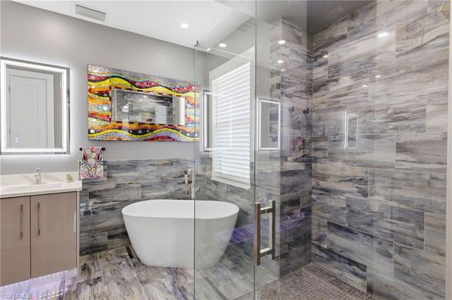 1714 NW 17th TER, Cape Coral, FL 33993