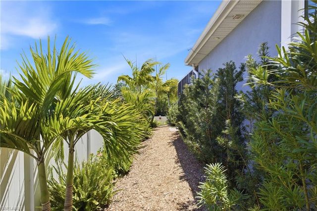 1714 NW 17th TER, Cape Coral, FL 33993