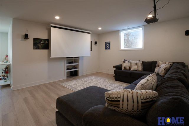 8440 Raven Drive, Louisville, NE 68037