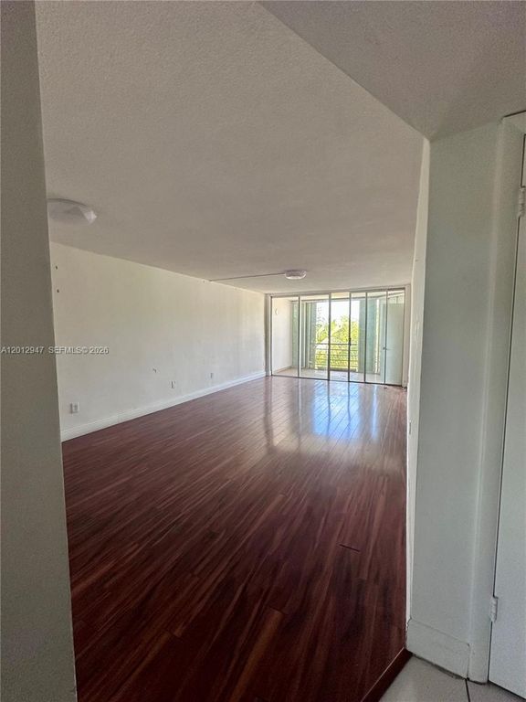 1501 NE 191st Street C412, Miami, FL 33179