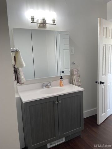 1612 Barber Street, Bessemer, MI 49911