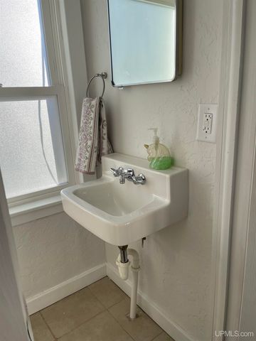 1612 Barber Street, Bessemer, MI 49911