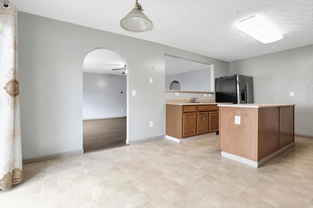 5480 Shannon Square Drive, Canal Winchester, OH 43110
