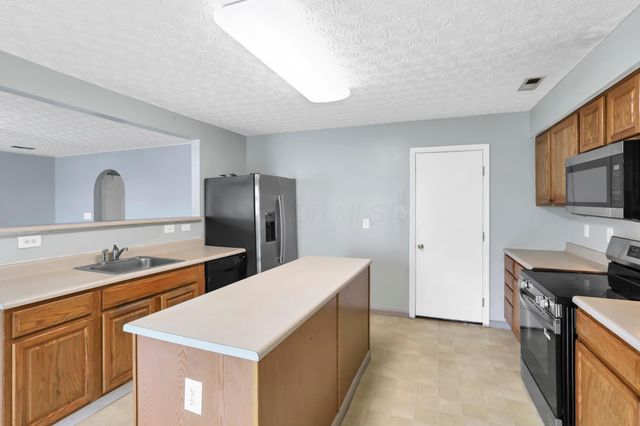 5480 Shannon Square Drive, Canal Winchester, OH 43110