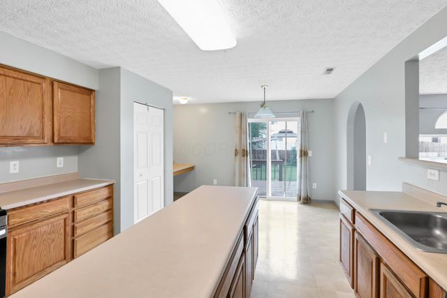 5480 Shannon Square Drive, Canal Winchester, OH 43110