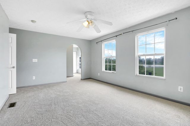 5480 Shannon Square Drive, Canal Winchester, OH 43110