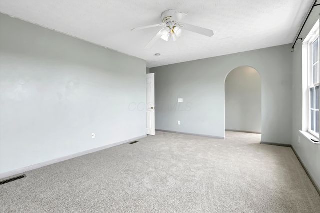 5480 Shannon Square Drive, Canal Winchester, OH 43110