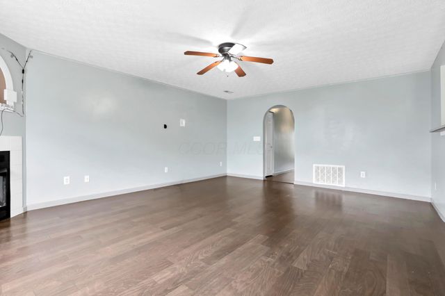 5480 Shannon Square Drive, Canal Winchester, OH 43110