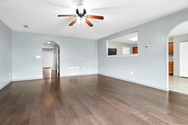5480 Shannon Square Drive, Canal Winchester, OH 43110