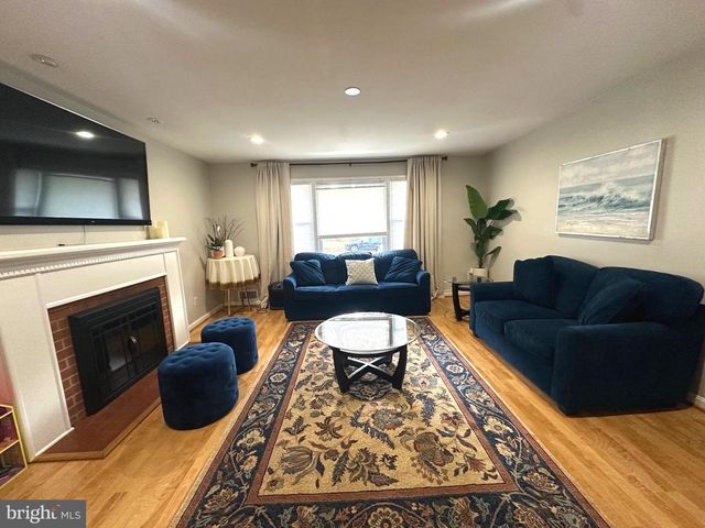 8140 DRAYTON LN, Springfield, VA 22151