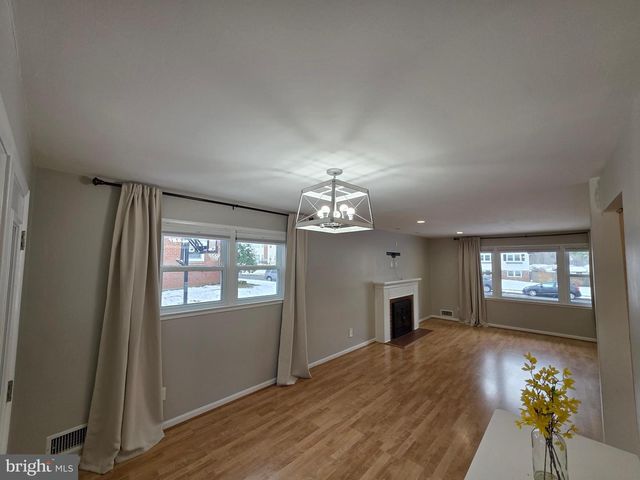 8140 DRAYTON LN, Springfield, VA 22151