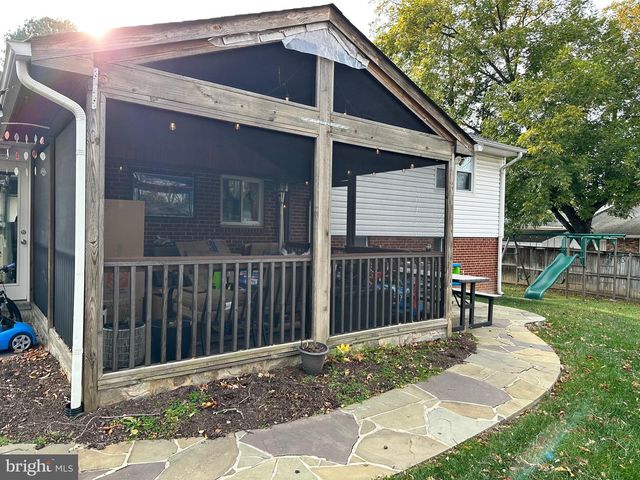 8140 DRAYTON LN, Springfield, VA 22151